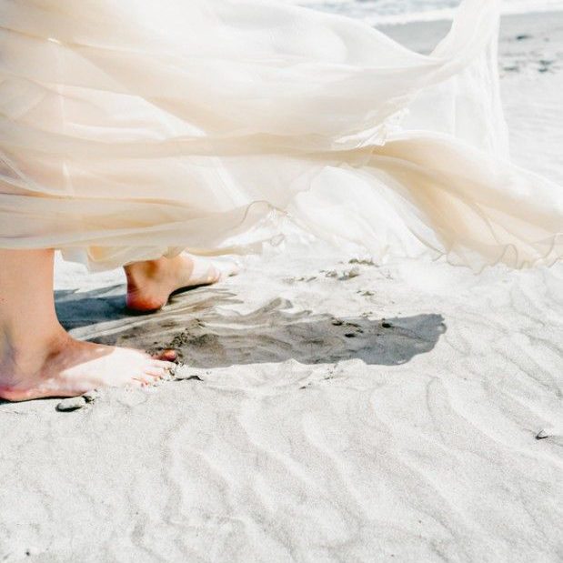 Gilded Beach Wedding in Charleston _ Best Wedding Blog